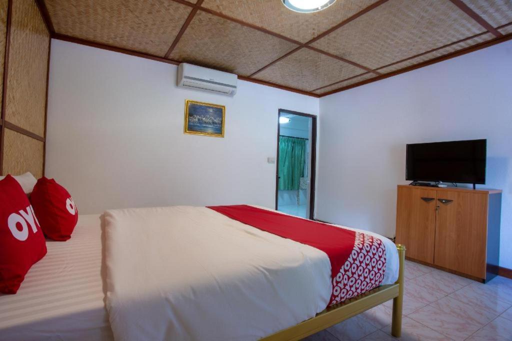 Oyo 909 Guiding Star Resort Chiang Mai Exterior photo