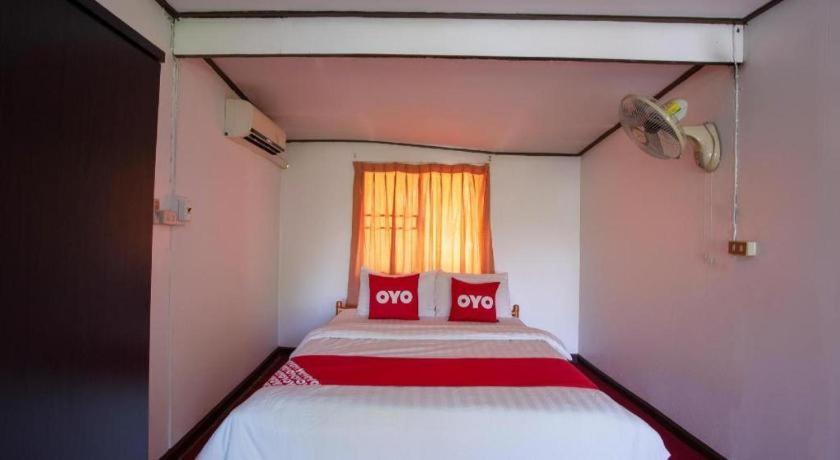 Oyo 909 Guiding Star Resort Chiang Mai Exterior photo